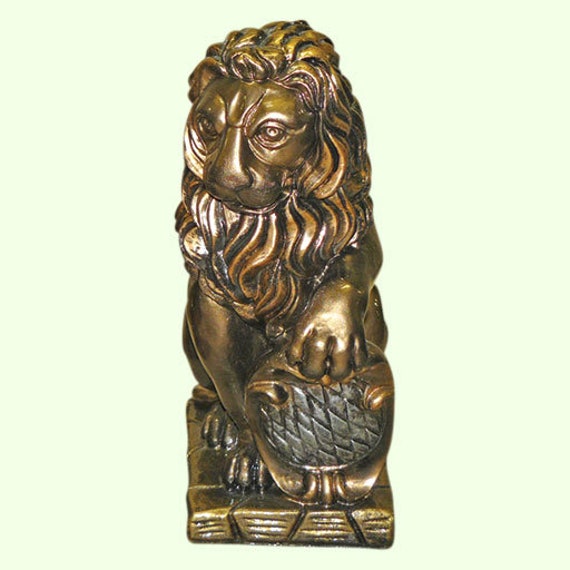 Lion Garden Statue Guardian Sculpture Shield Figurine Entry Porch Decor Pedestal Figure King Animal Large Wild Yard Ornament Outdoor - image 1