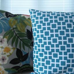 Teal Geometric Pillow Cover - Modern Throw Lumbar Cushion - thumbnail 2