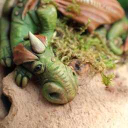 Dragon Sculpture On Driftwood - thumbnail 2