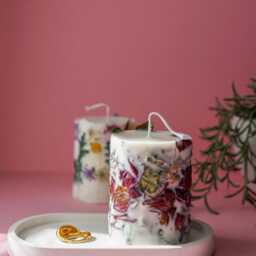 Botanical Dried Flower Candle Gift Set Soy Wax & Trinket Tray - thumbnail 3