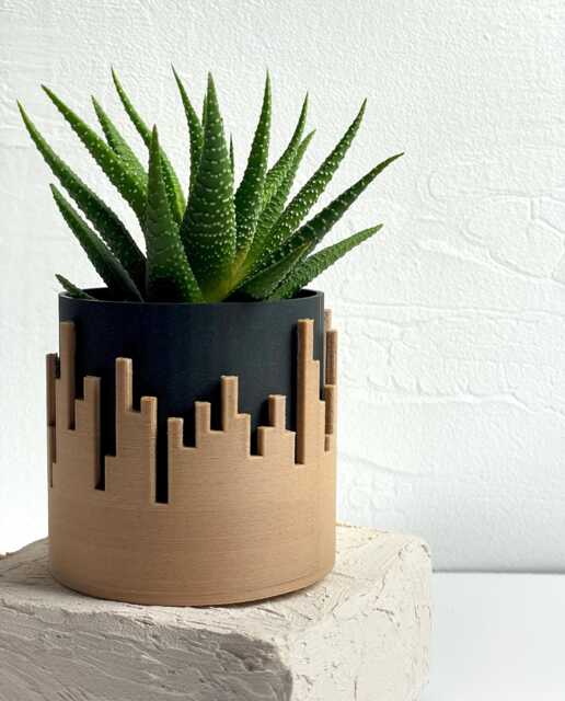 Wood Planter With Drainage - Tow - image 1
