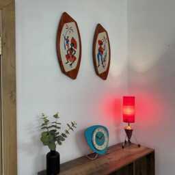 Mid Century Modern Rocket Lamp - Atomic Space Age Sputnik Design British Made Tripod Legs Plum Spun Fiberglass Shade - thumbnail 3