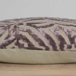 Christian Lacroix For Designers Guild Riviera Velvet Amethyst Fabric Cushion Cover 35x55cm - thumbnail 2