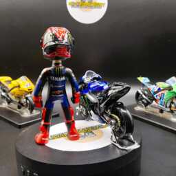 Handmade Moto-Gp Rider Figure With Bike Fabio Quartararo - Artwork Biker Gift - thumbnail 3