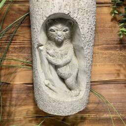 stone Garden Detailed Bear in A Log Wall Hanging Plaque Ornament - thumbnail 2