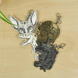 Handmade Leather Skull Bag Charm - Shimmering Key Ring - thumbnail 3