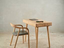 Solid Oak Work Desk - Elegant Computer Office For Modern Workspaces