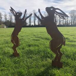 Pair Of Rusty Metal Boxing Hare Garden Statues - Rustic Home Decor - thumbnail 4