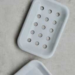 White Enamel Soap Dish With Drip Tray, Bathroom Or Kitchen Holder - thumbnail 2