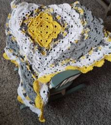 Beautiful, Cheery Baby Blanket - thumbnail 1