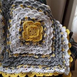 Beautiful, Cheery Baby Blanket - thumbnail 2