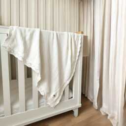Kensington Heirloom Organic Cotton Baby Blanket White Frill Edge