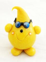 Vacation Parker Figurine With Sunglasses - Polymer Clay Character - thumbnail 1