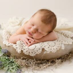 Vintage Crochet Blanket Lace Photo Shoot Newborn Stretch Wrap Swaddle Baby Photography - thumbnail 2