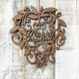 Wooden Heart Christmas Wreath - Mistletoe Decoration - thumbnail 1
