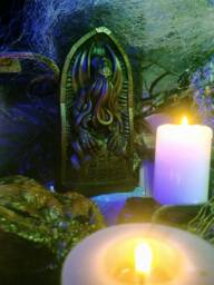 Cthulhu Altar Statue Lovecraftian Ash Wood Carving - thumbnail 1
