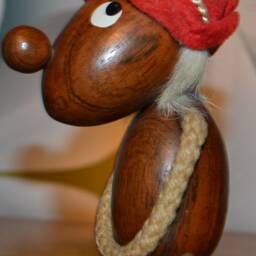 Vintage Wooden Figurine From The 1960S - thumbnail 2