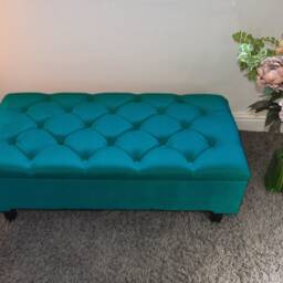 Ottoman Footstool, Handmade Plush Velvet Chesterfield Upholstered Living Room Storage, Bedroom Footrest & Seating Bench, Coffee Table - thumbnail 3