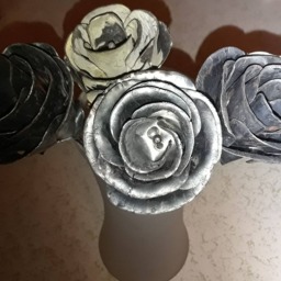 steel Roses - thumbnail 4