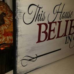 This House Believes in Santa Claus Distressed Wood Sign Rustic Primitive Wall Hanging Holiday Decor Christmas Decoration Believe - thumbnail 3