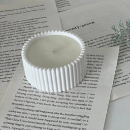 Ribbed Soy Wax Candle Jesmonite Stone Container - thumbnail 3