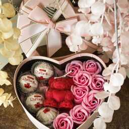 Valentines Gift Box Bear Candle, Chocolates & Soap Flowers in Heart Shape Box - thumbnail 2