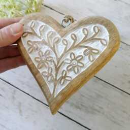 Large Mango Wood Hand Carved Hanging Heart With White Flower Detail & Infill - Decoration Wall Decor Rustic - thumbnail 3