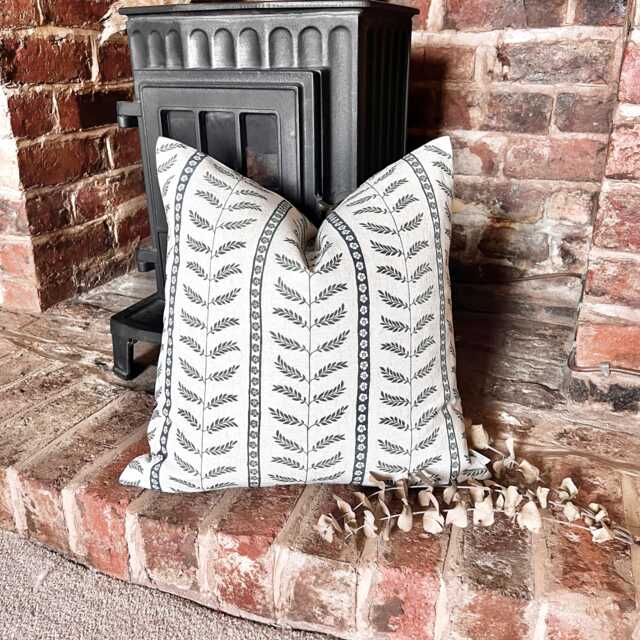 1628. Surianne Thyme - Linen/Cotton Cushion Cover - image 1