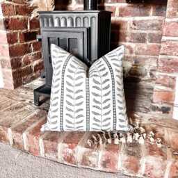 1628. Surianne Thyme - Linen/Cotton Cushion Cover - thumbnail 2