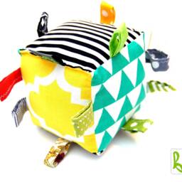 Baby Fabric Cube With Rattle Ball, Play Cube, Learning in Yellow Or Pink, Handmade By Bab-Berlin - thumbnail 2