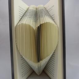 Origami Stephen King Fans Book Folding Pattern Diy Key 166 Folds With Free Heart - thumbnail 3