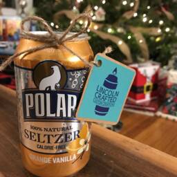 Polar Seltzer Can Candle - Orange Vanilla Handmade Soy Wax Candle - thumbnail 3