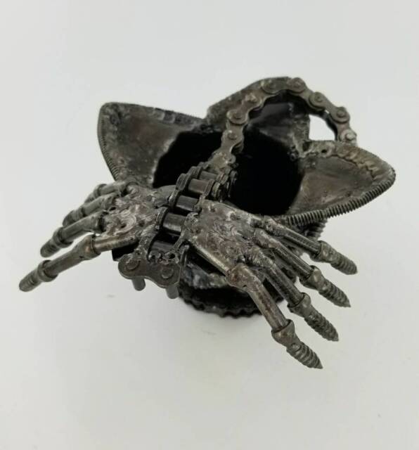 Alien Egg Facehugger, Handmade Recycled Metal Art Sculpture, Pen Holder, Scrap Steel Xenomorph Inspired.made From Nuts, Bolts, Bits & Pieces