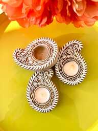 Set Of 3 Handmade Wooden Paisley Design Tealight Candle Holders For Rustic Home Decor Block Print Boho Candle Holder Festive Wood Decor - thumbnail 1