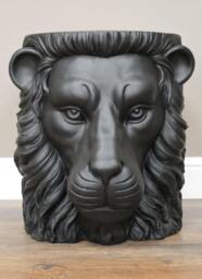 Ferocious Matt Black Lion Side Table - thumbnail 2
