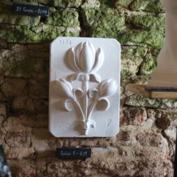 Tulip Relief Plaster Cast Reproduction, Original Wall Sculpture By Brucciani, English Floral Tile Ornament With Maker's Stamp - thumbnail 3