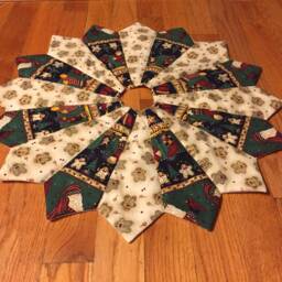 Debbie Mumm Christmas Tree Skirt Santa, Gingerbread Print - 42 Inch - thumbnail 2