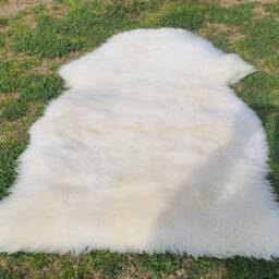 Original Sheep Skin Rug , White Sheep Fur For Your Room/ Floor/ Pets 3 X 2 Ft Natural Rugs-Handmade Rugs-Living Room Rugs - thumbnail 2