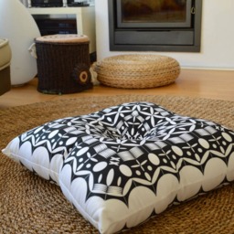 Floor Pillow 66x66cm 26x 26 Inches Mandala Black & White Square Design - thumbnail 2