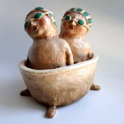 Crowded in The Bathtub-Paper Mache Sculpture - thumbnail 3