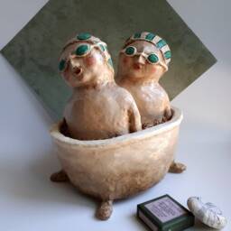 Crowded in The Bathtub-Paper Mache Sculpture - thumbnail 4