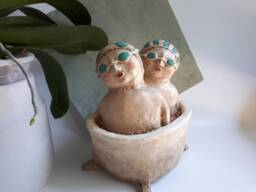 Crowded in The Bathtub-Paper Mache Sculpture - thumbnail 1