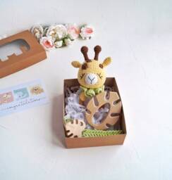 Unisex Safari Baby Gift Basket For Expecting Mommy, New Parent Box Jungle Shower