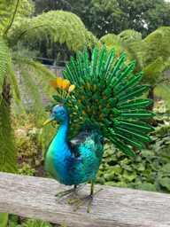 Vibrant Light-Up Peacock Bird Decorative Garden Ornament D??cor With Solar Panel 48cm