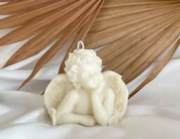 Angel Cherub Candle - Handmade Organic Soy Wax Sculptural Decor - 9x8cm