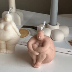 Handmade Curvy Body Soy Candle Woman Torso Sculpture - thumbnail 2