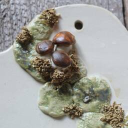 Dish Soap in White With Boletus Edulis Mushrooms & Moss - Wall Mounted Stoneware - thumbnail 4