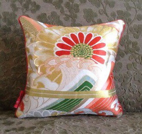 Obee Small Cushion Cover/Sunflower & Wave With Gold Line - image 1
