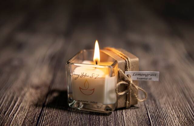 Aromatherapy Natural Candle, Lemongrass Essential Oil Scented Candle 100% Pure Natural Hand Poured Soy - image 1