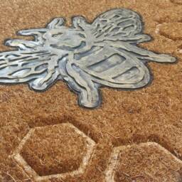 Large Embossed Coir Doormat 45 X 75cm Bee & Honeycomb Pattern Natural Coconut Dirt Trapper Non-Slip Mat - thumbnail 2